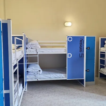 Safestay Materdei Неаполь