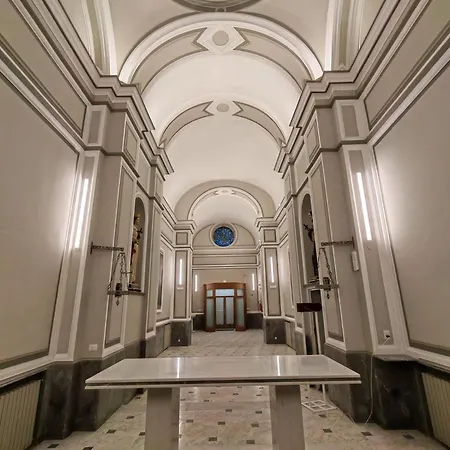 Safestay Materdei Неаполь