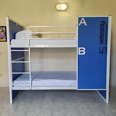 Safestay Materdei Хостел Неаполь