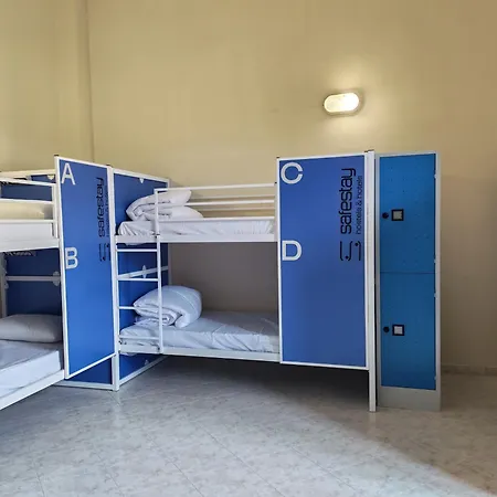 Safestay Materdei * Неаполь