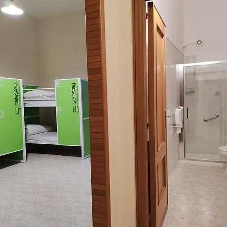 Хостел Safestay Materdei Неаполь