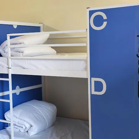 Safestay Materdei Хостел *