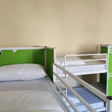 Safestay Materdei * Неаполь
